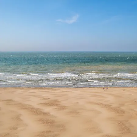 In Belgium Near The Beach, Cleaning Included דירה *